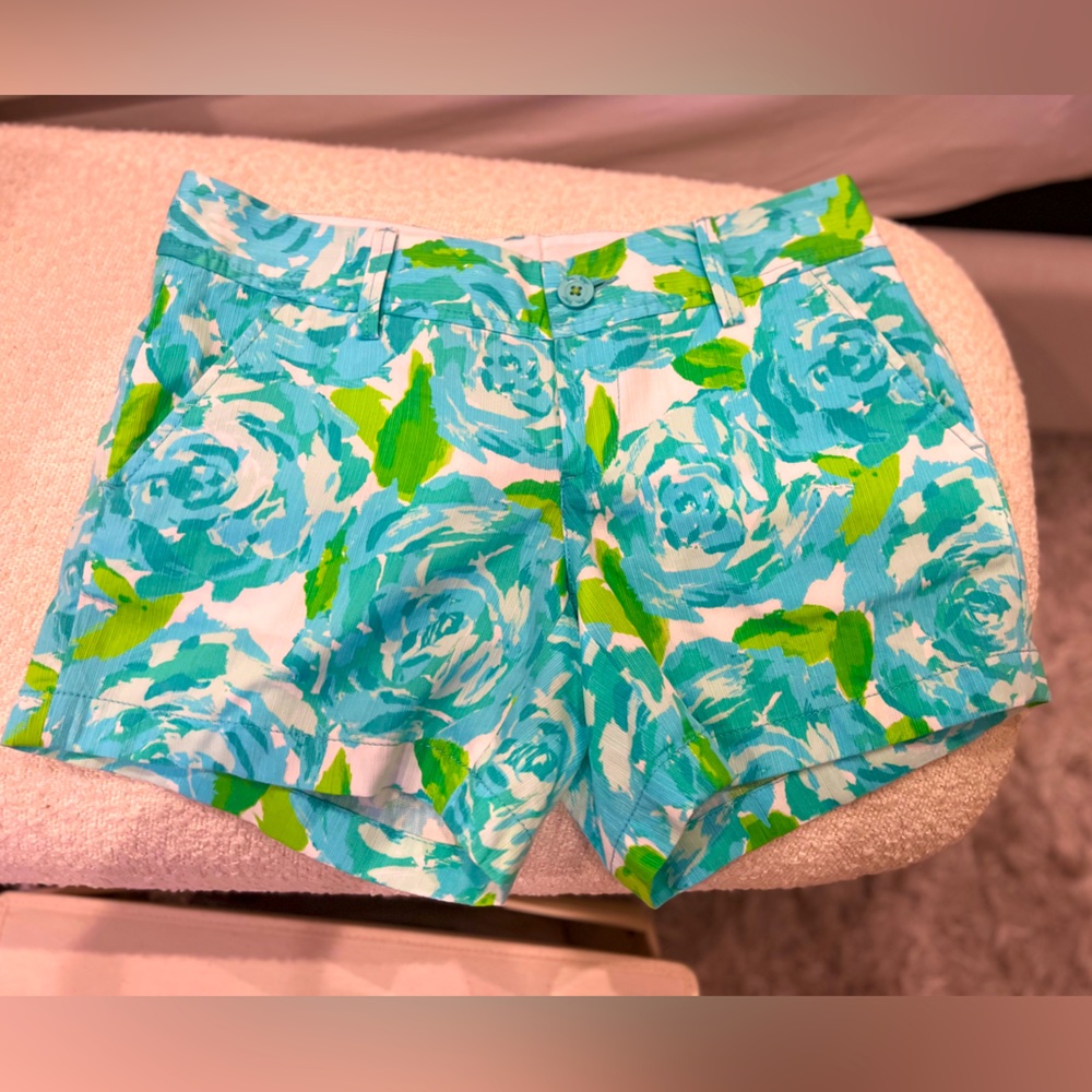 New without tags Lilly Pulitzer Callahan shorts size 4